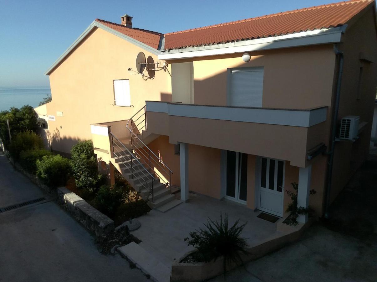 Apartmans And Rooms "Slavica" Новаля Екстериор снимка