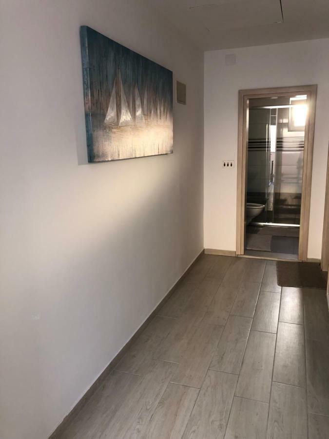 Apartmans And Rooms "Slavica" Новаля Екстериор снимка
